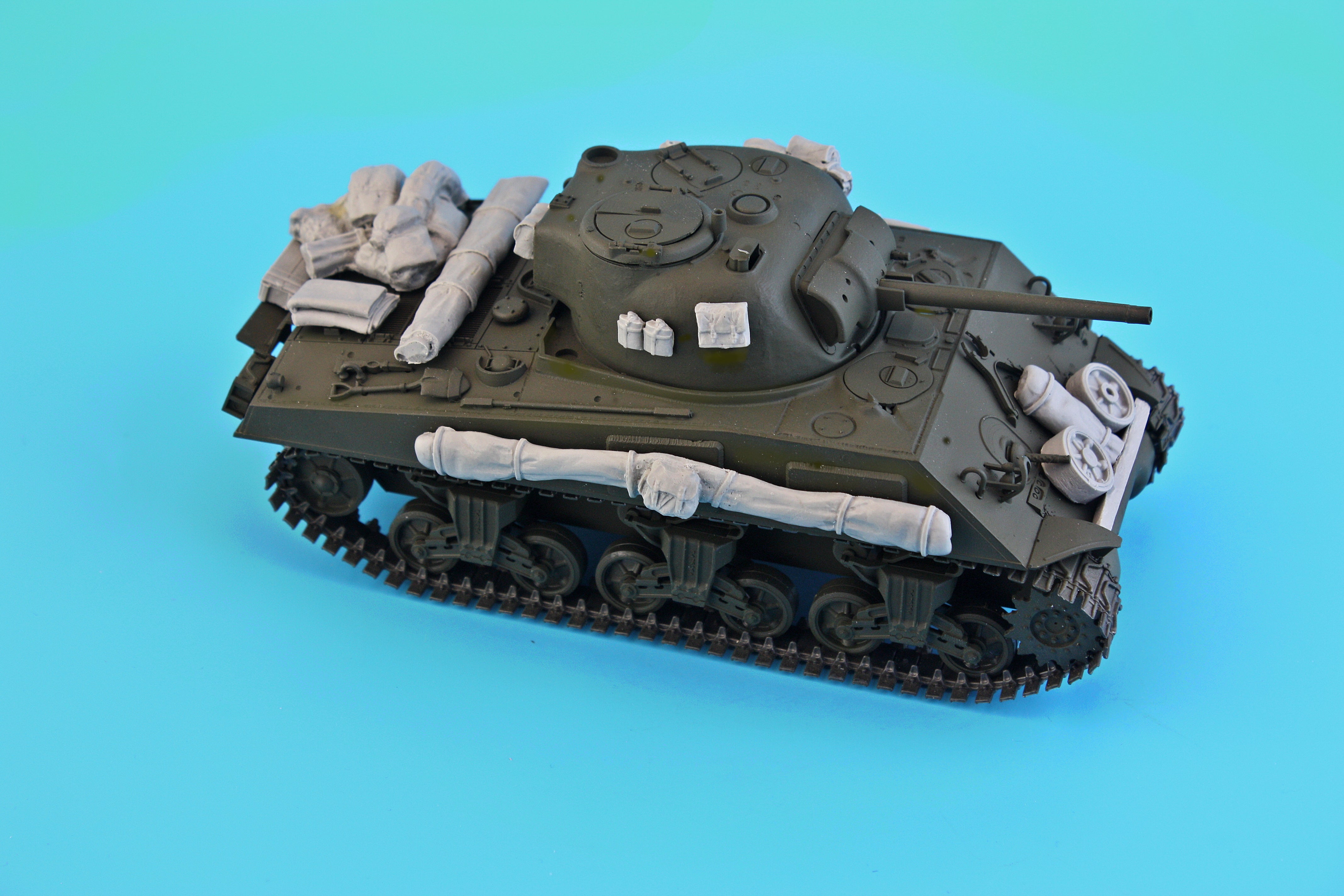﻿Redog 1/35 US M4 Sherman tank stowage kit - v13