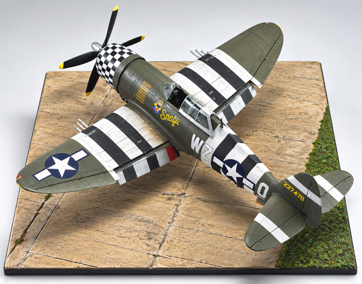 1:48 Redog - Wooden Plank Deck Airplane Model Display Base