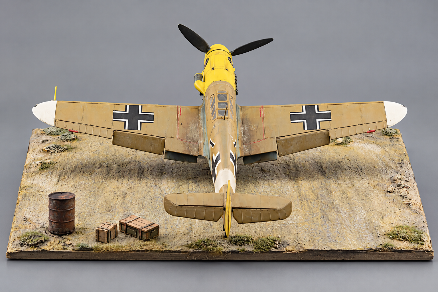 1:72  Redog Airplane model kit dispaly base - Desert field - d24
