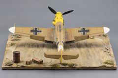 1:72  Redog Airplane model kit dispaly base - Desert field - d24