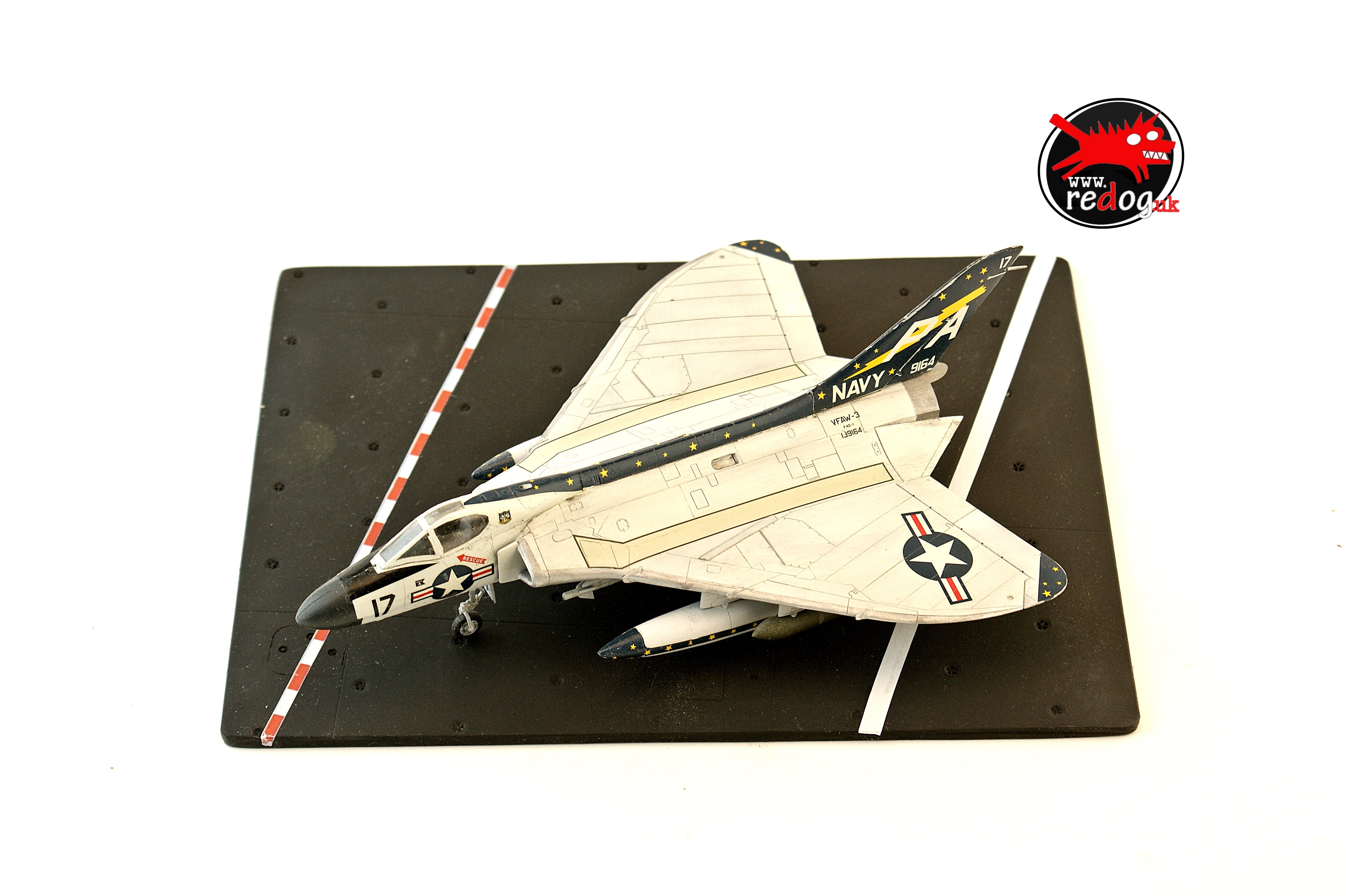 1/72 Modern US carrier deck display base - small